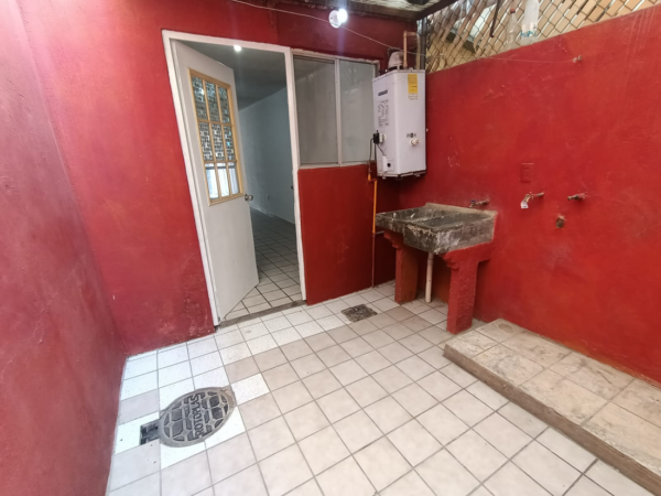Fraccionamiento  Hacienda Real casa en venta - Image 10