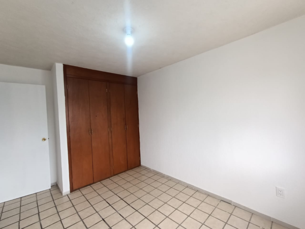 Fraccionamiento  Hacienda Real casa en venta - Image 3