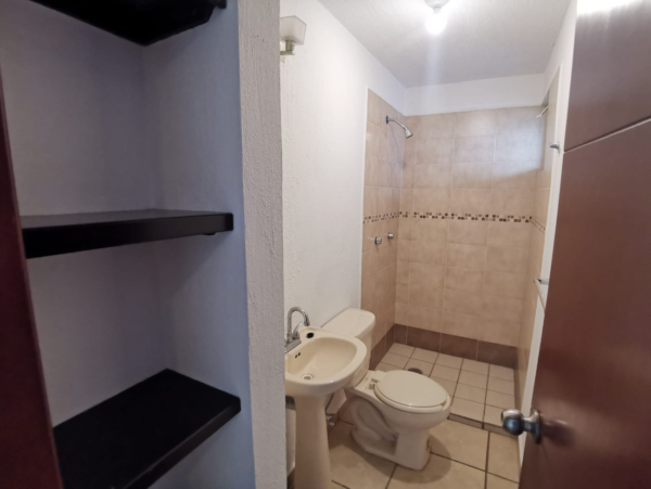 Campo Real casa en venta - Image 8