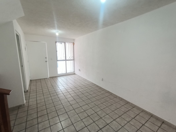 Fraccionamiento  Hacienda Real casa en venta - Image 5