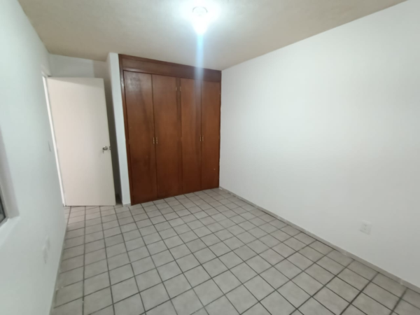 Fraccionamiento  Hacienda Real casa en venta - Image 12