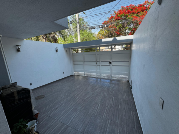Fraccionamiento Parques del Bosque casa en venta - Image 6