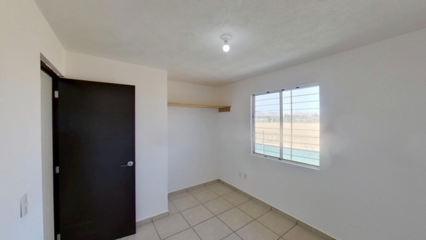 Campo Real casa en venta - Image 2