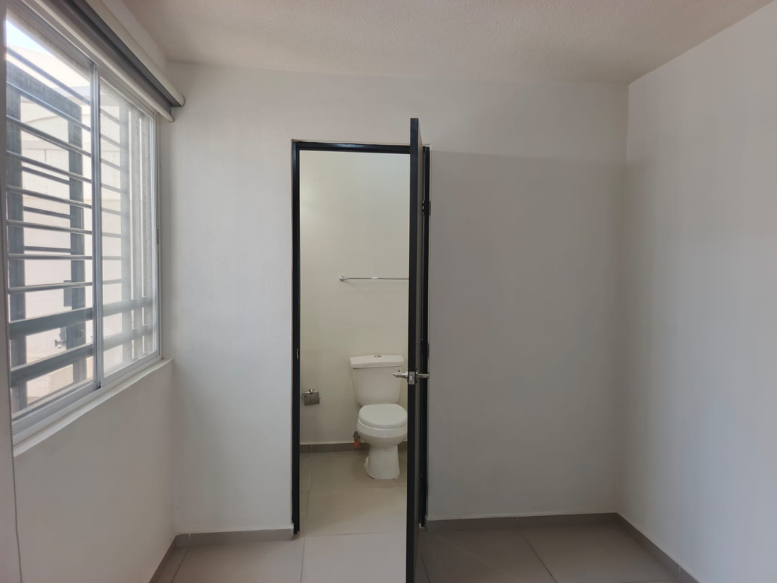 Casa en venta en Real del Valle, Tlajomulco de Zúñiga. - Image 3