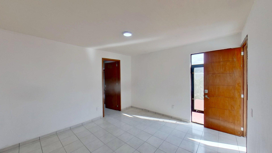 Casa en venta en Santa Anita, Zapopan. - Image 2